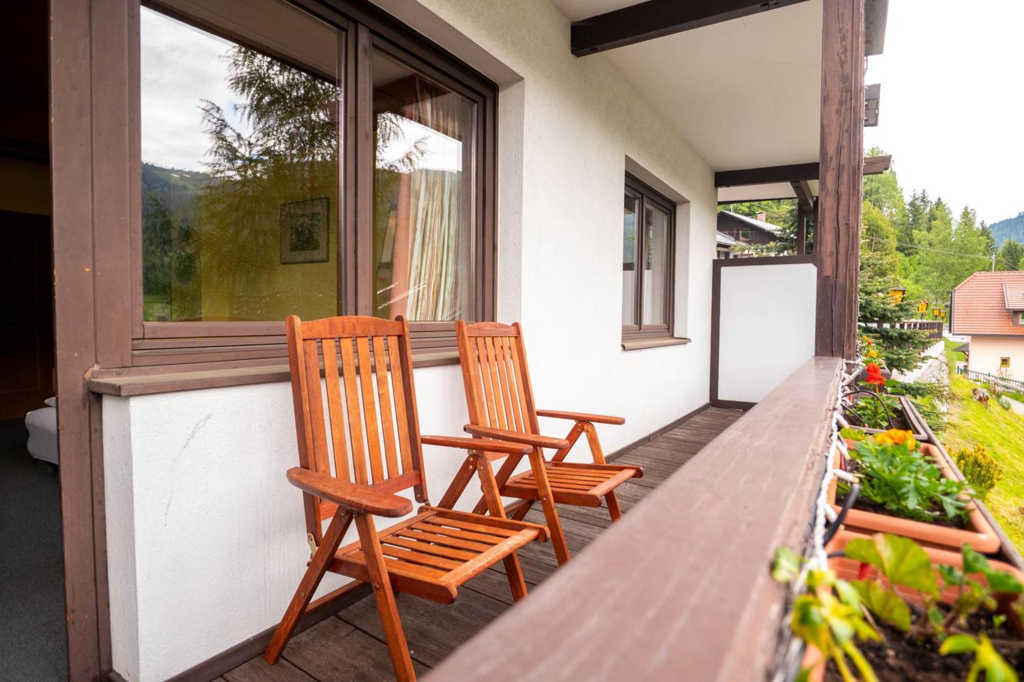 Haus Anna - Kaernten Card Im Sommer Inklusive Bad Kleinkirchheim Exterior foto